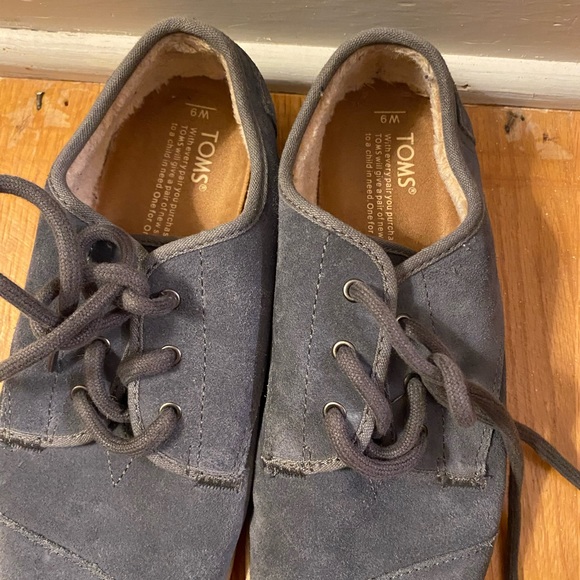 Toms Sneakers - Picture 2 of 2